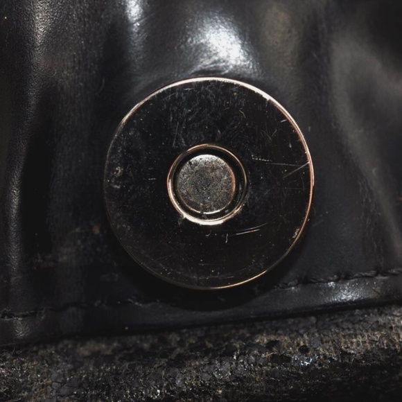 Authentic Gucci Purse - Enamel - Picture 6 of 16
